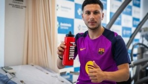 官宣在即！巴萨晒出19岁边锋巴德吉体检照片